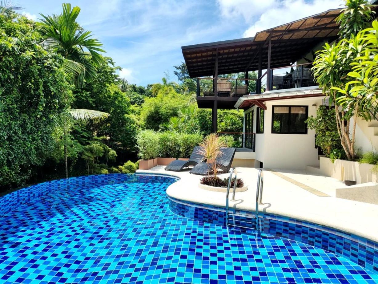 Villa Modern 4 Bdr Villa, Privat Pool, Walk *
